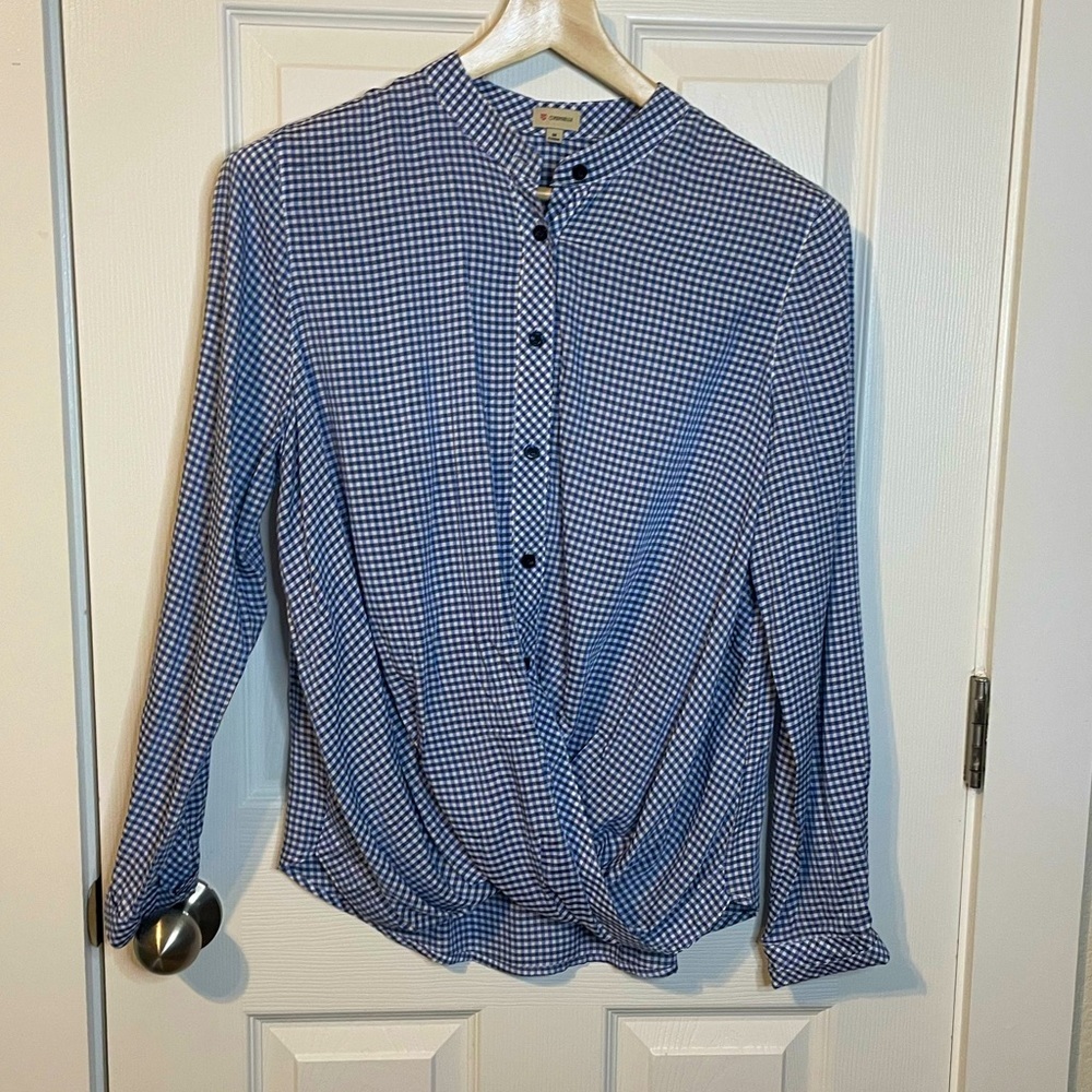 Cremieux long sleeve plaid button down shirt w/ twist front sz M